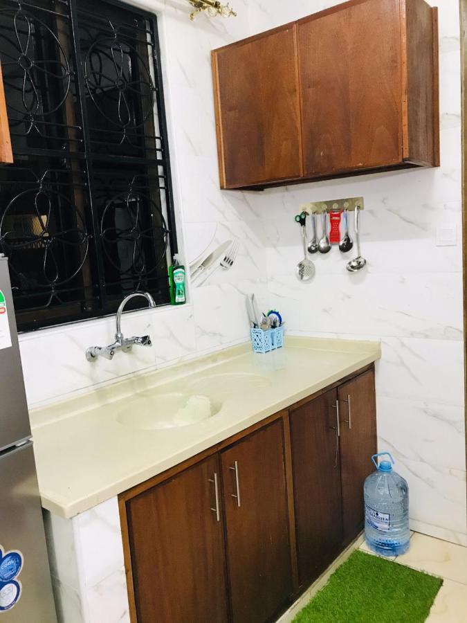 Lux Suites Bamburi Furnished Apartments 外观 照片