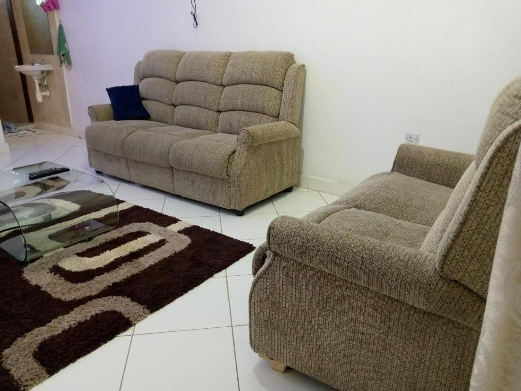 Lux Suites Bamburi Furnished Apartments 外观 照片