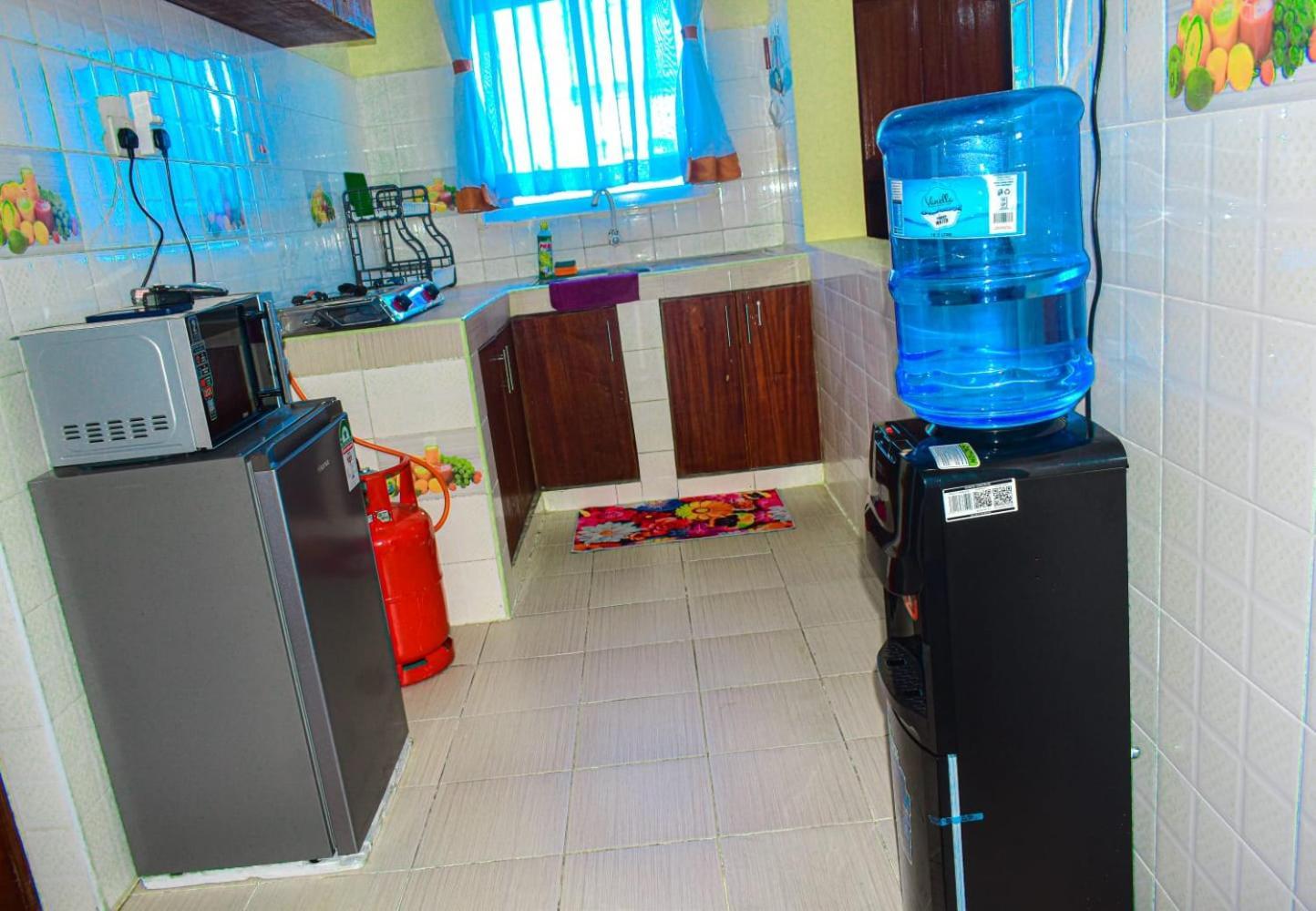 Lux Suites Bamburi Furnished Apartments 外观 照片