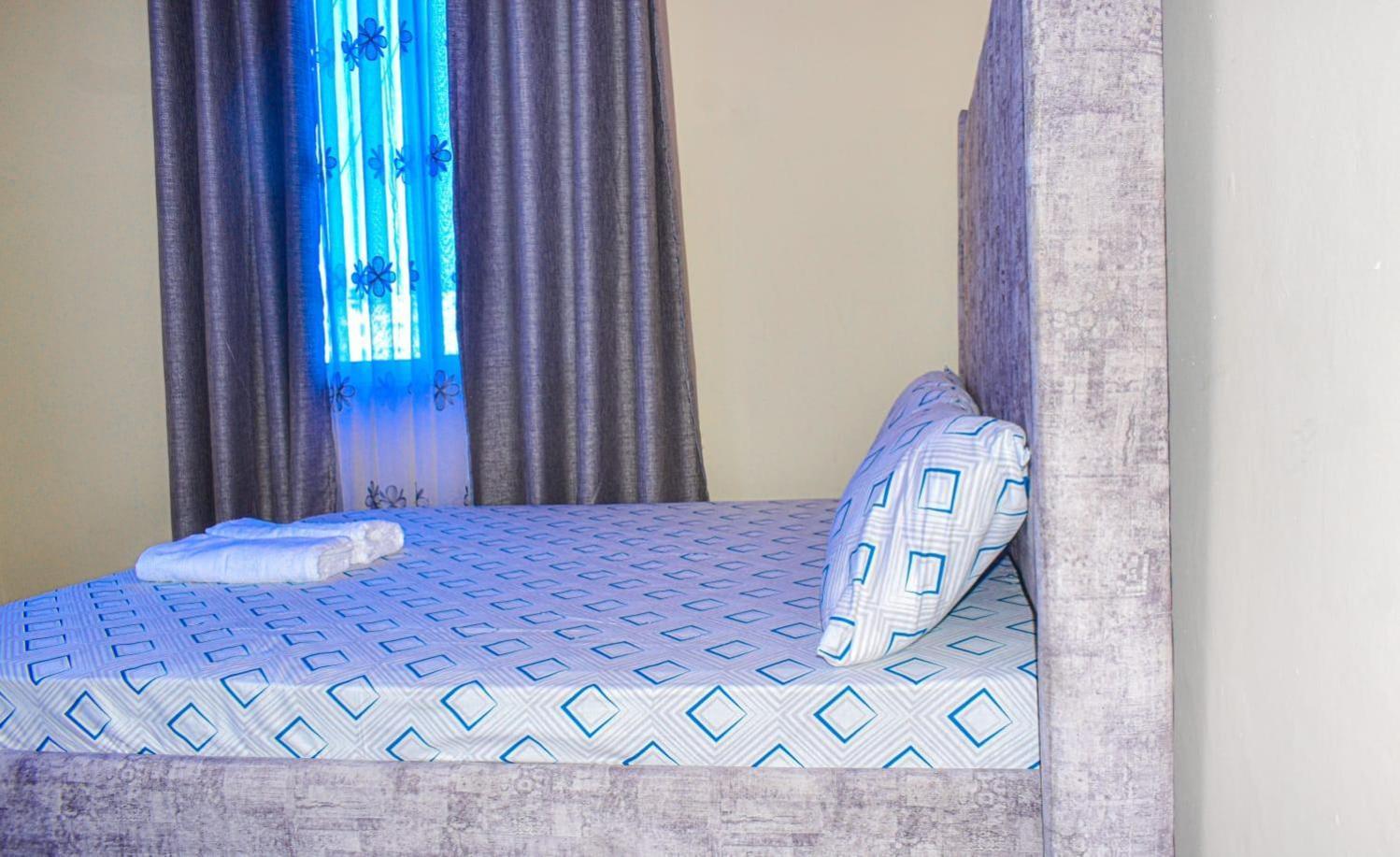 Lux Suites Bamburi Furnished Apartments 外观 照片